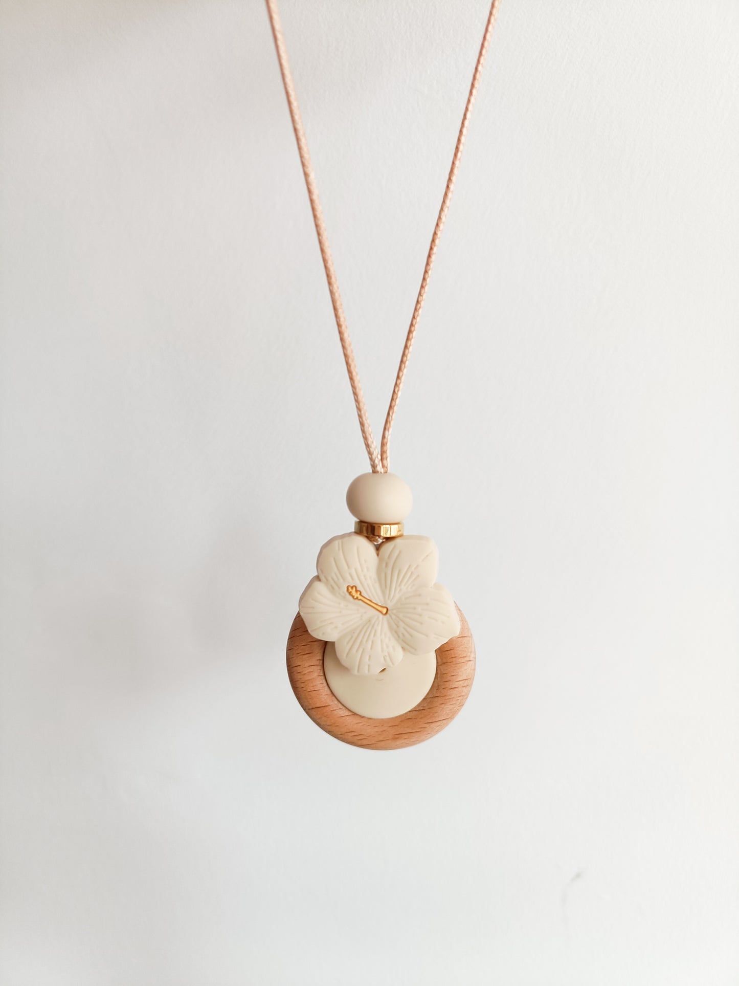 Lily floral bloom breastfeeding and teething pendant
