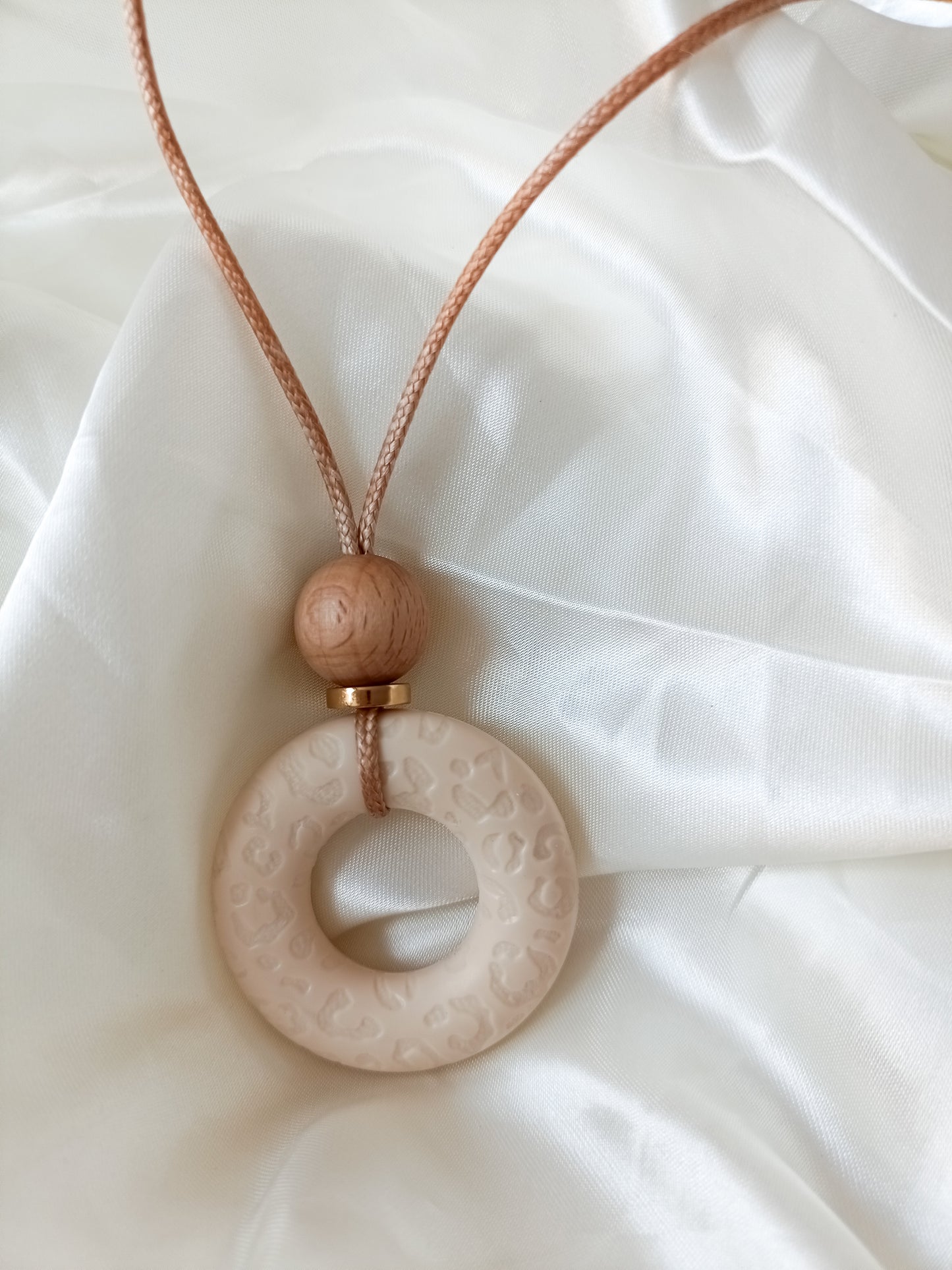 Leopard Bliss Embossed pendant