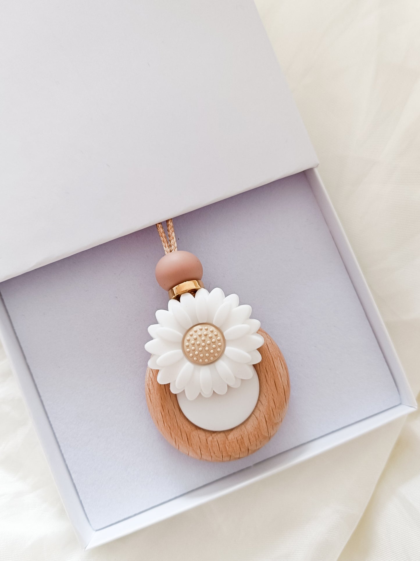 Daisy Bloom Pendant