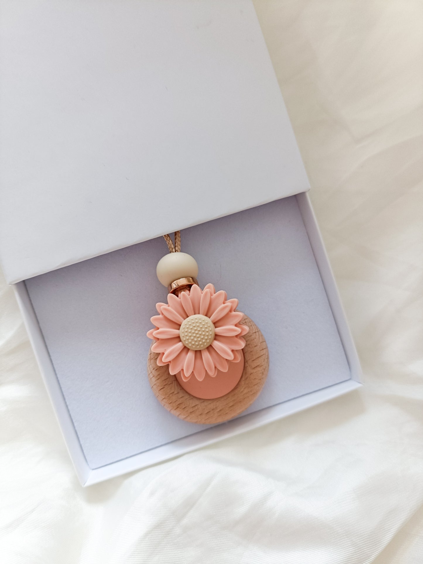 Daisy Bloom Pendant