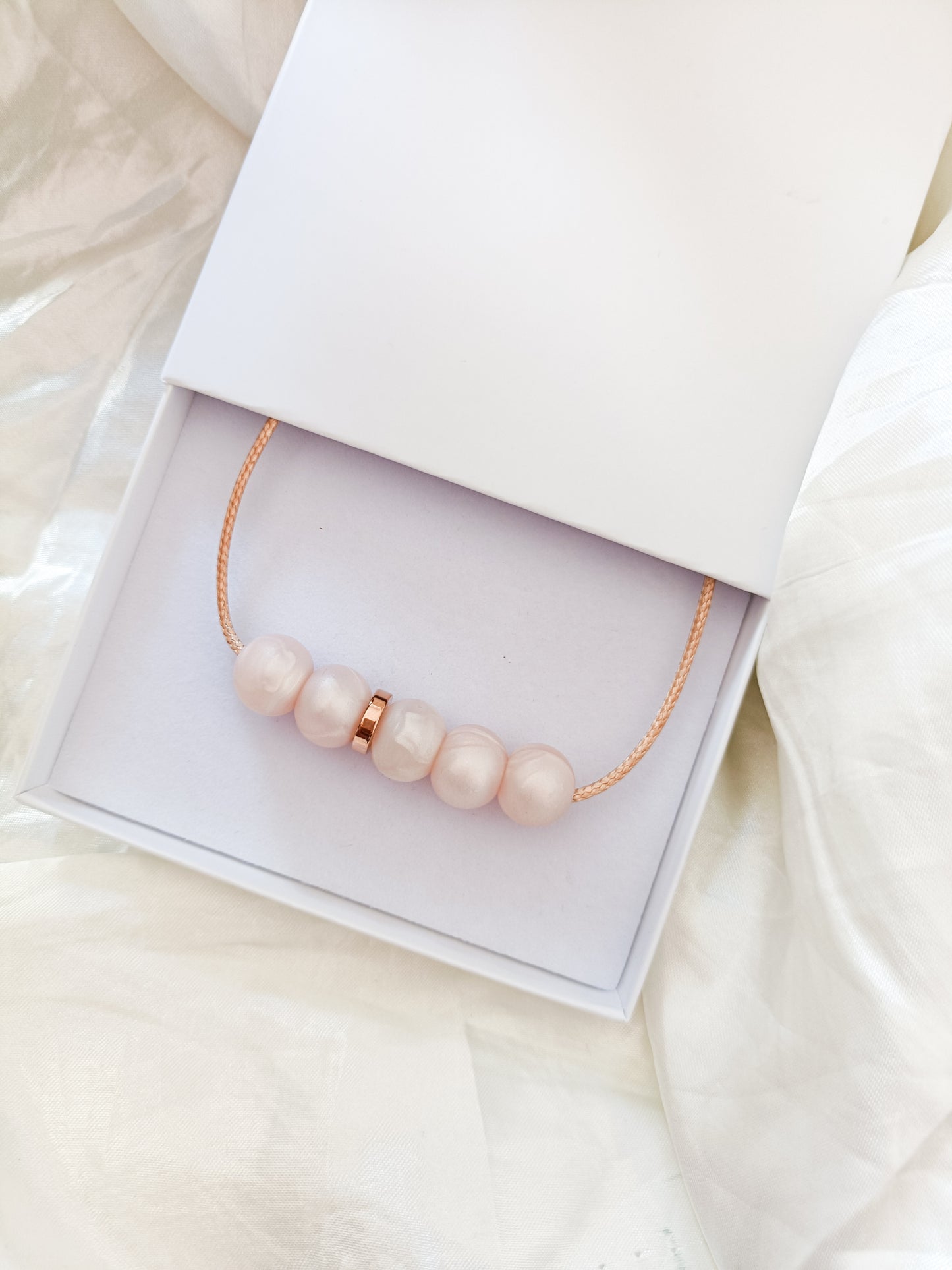SIlicone Pearl Bar Necklace