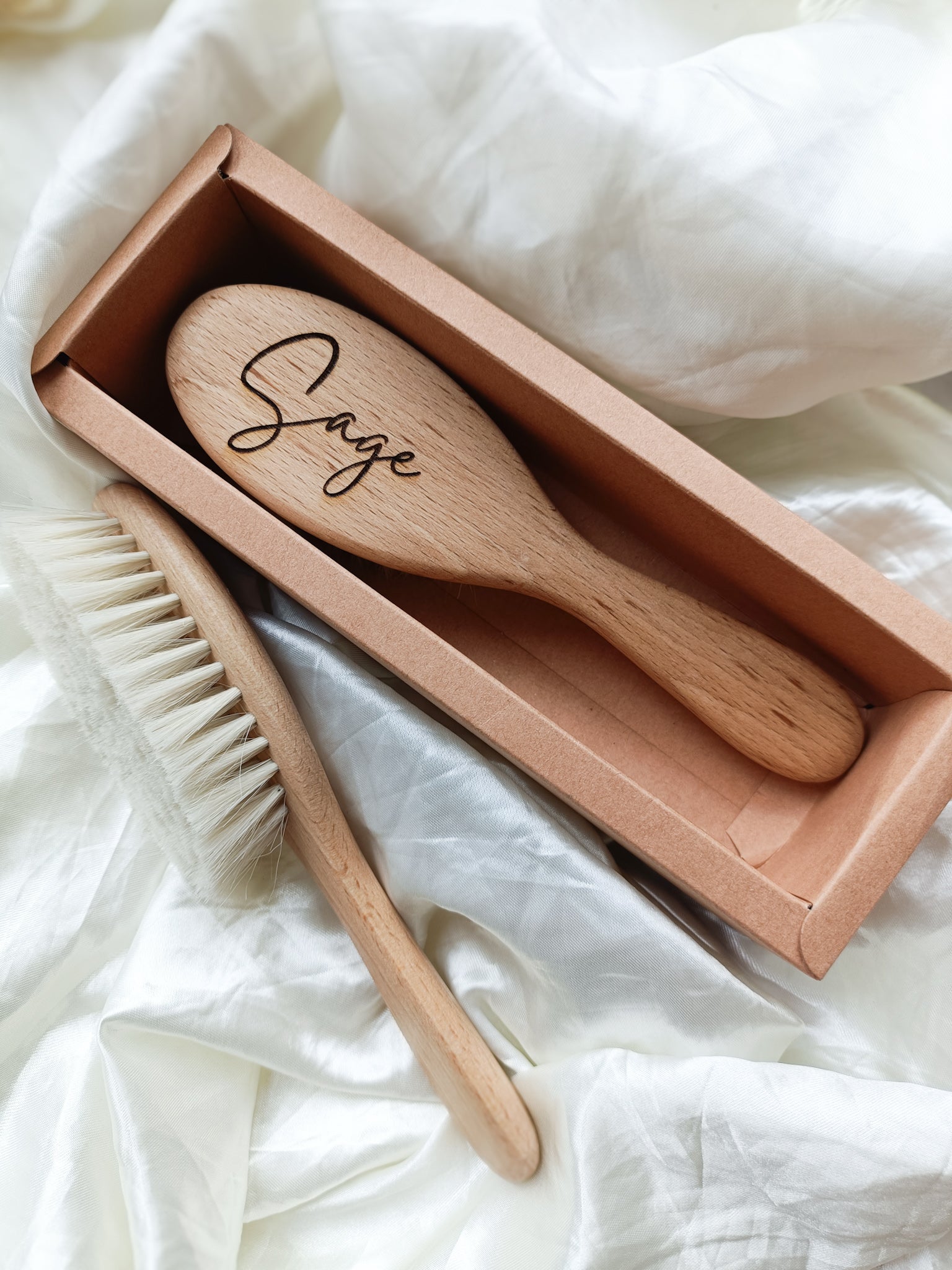 Baby's first hairbrush - Blossy