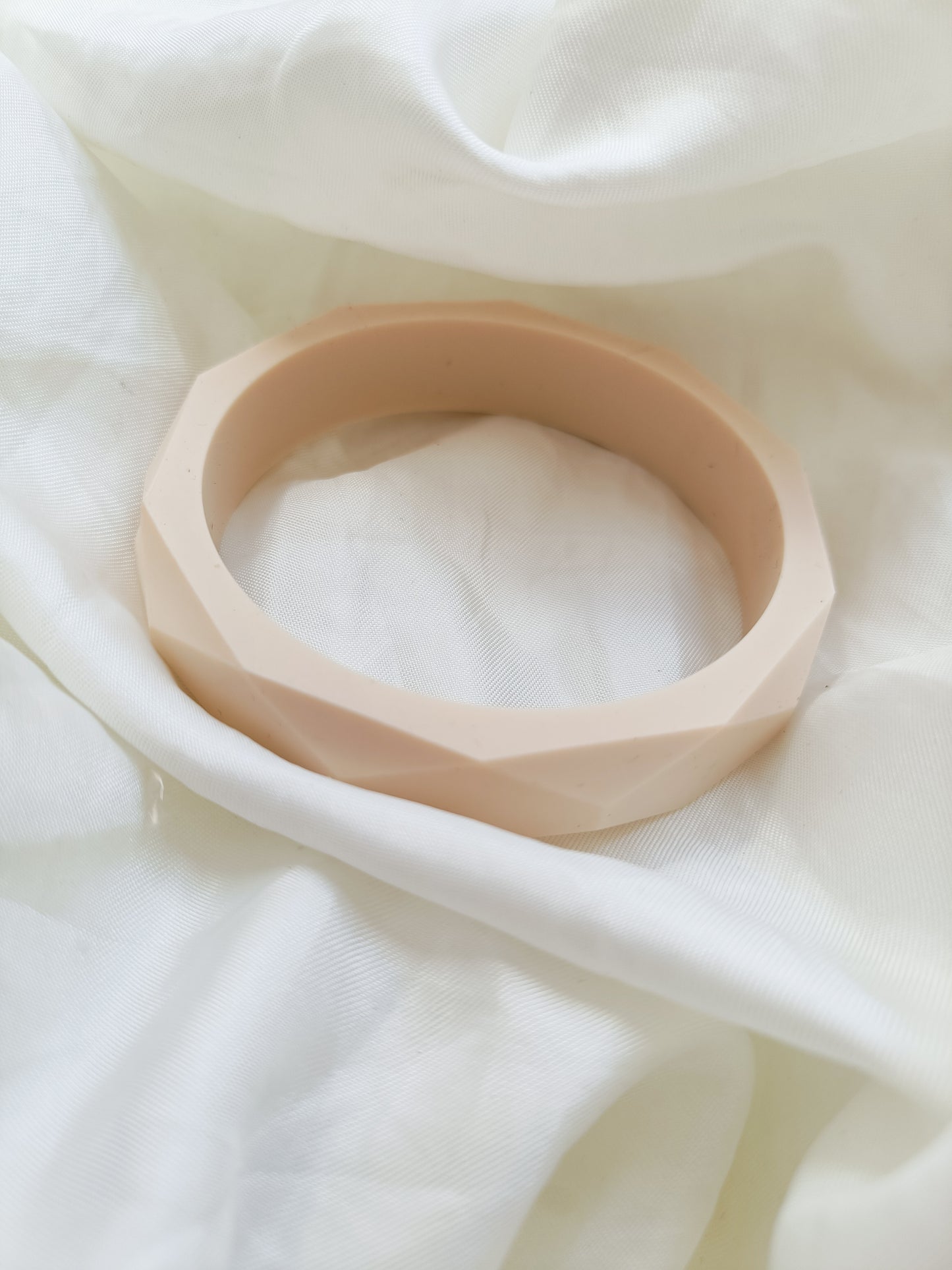 beige / cream teething bangle blossy