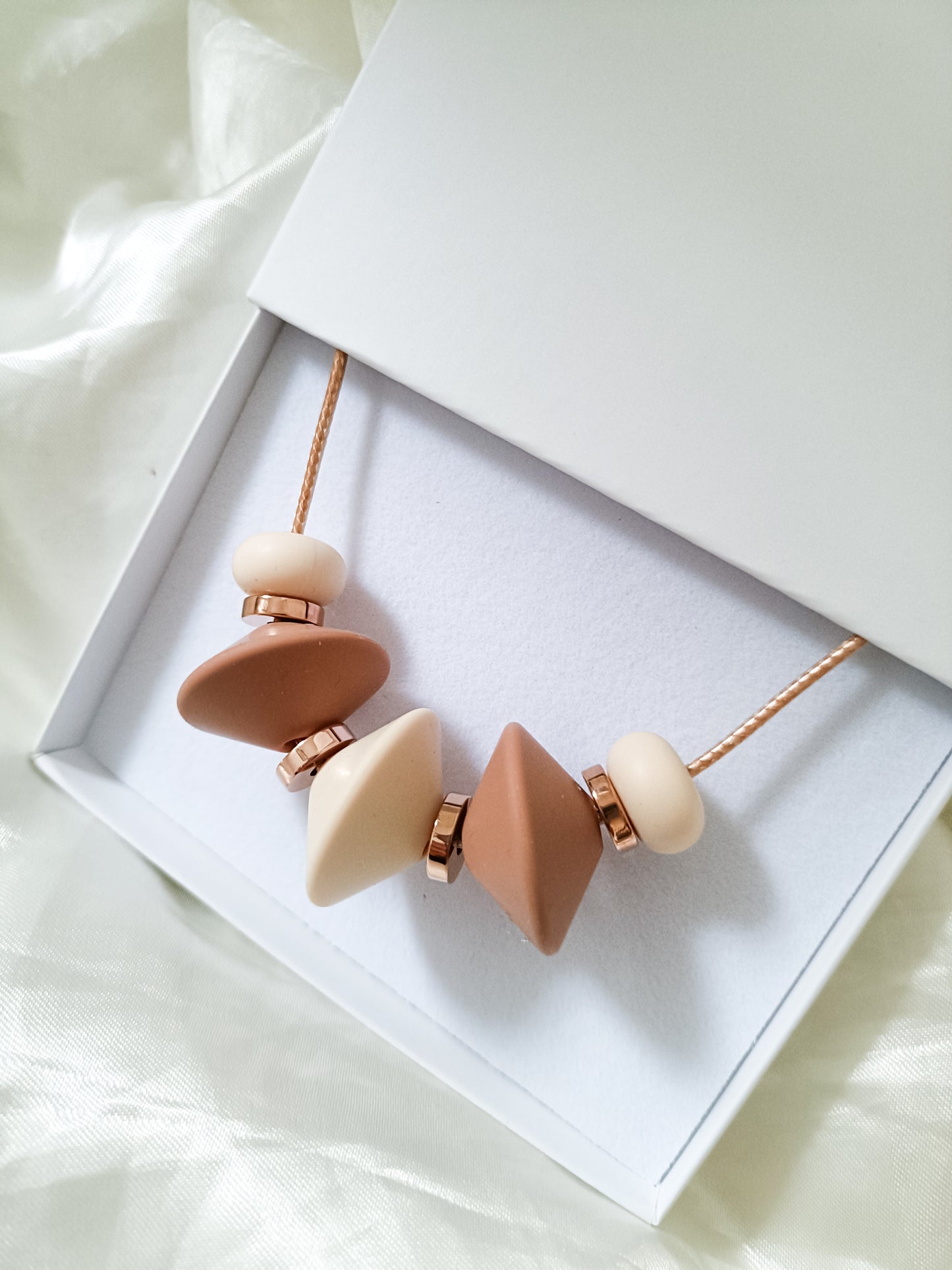 Coffee & Cream Necklace