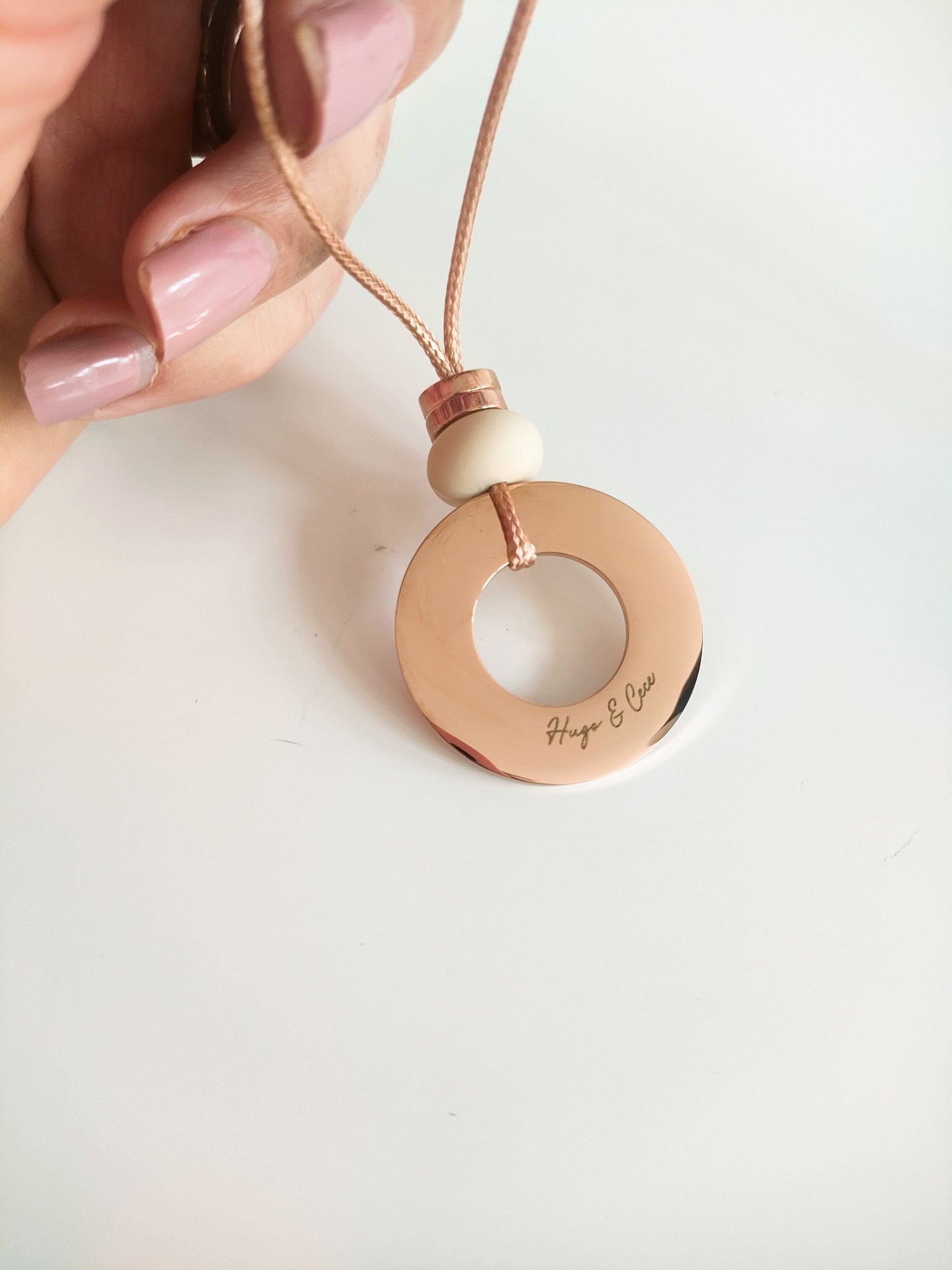 Luxe Bloom Feeding Necklace - Bennie Blooms Breastfeeding, Teething and Fiddle Jewellery at its finest.