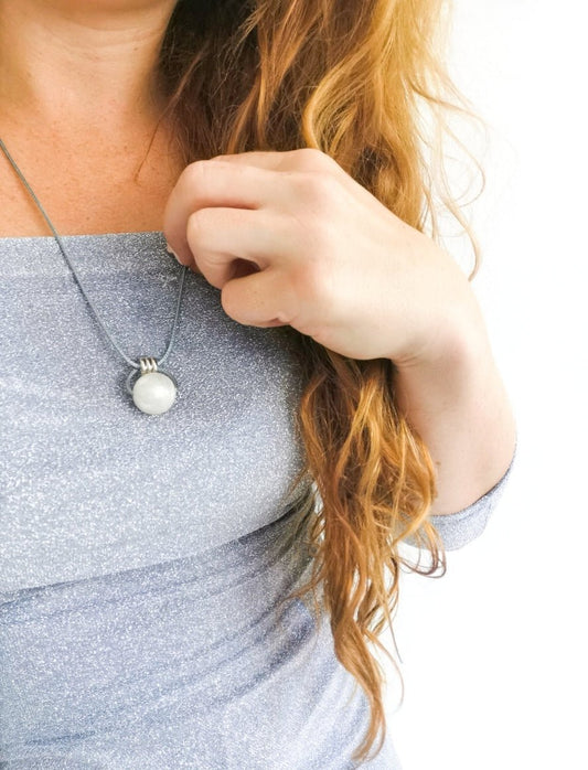 Blossy Silver feeding pearl Pendant - Breastfeeding, Teething and Fiddle Jewellery.
