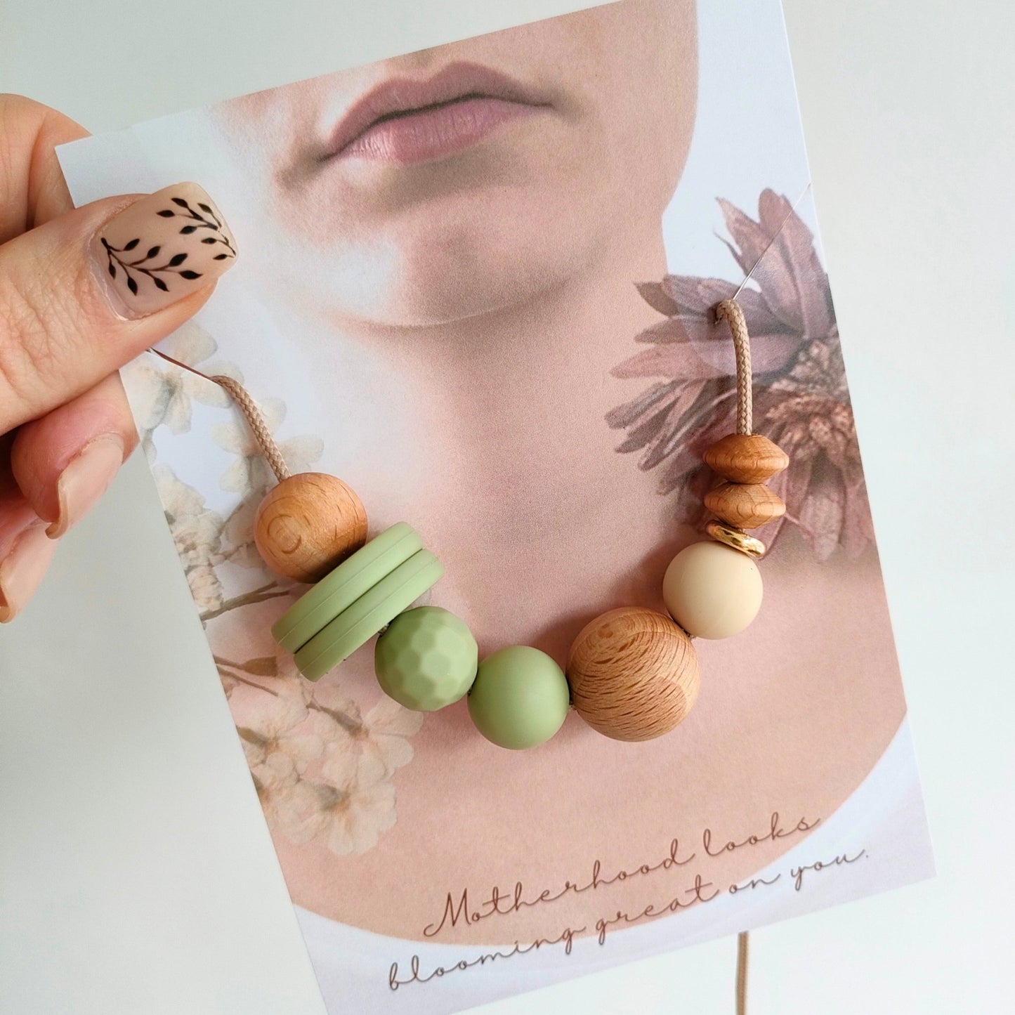 Simple Balance Sage Necklace - Bennie Blooms Breastfeeding, Teething and Fiddle Jewellery at its finest.