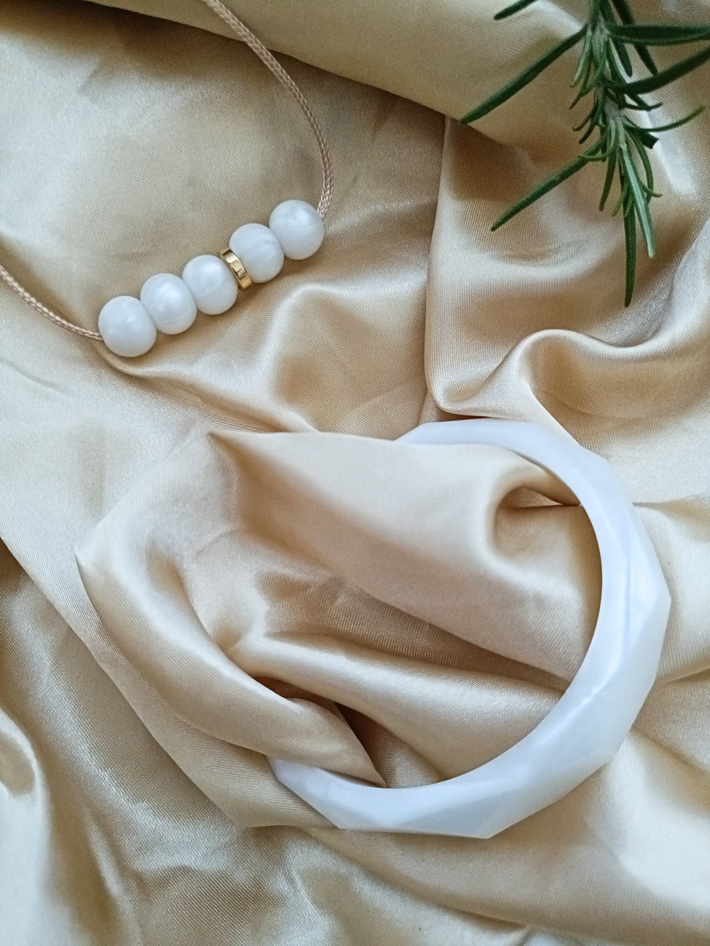 Pearl Breastfeeding and teething Giftset