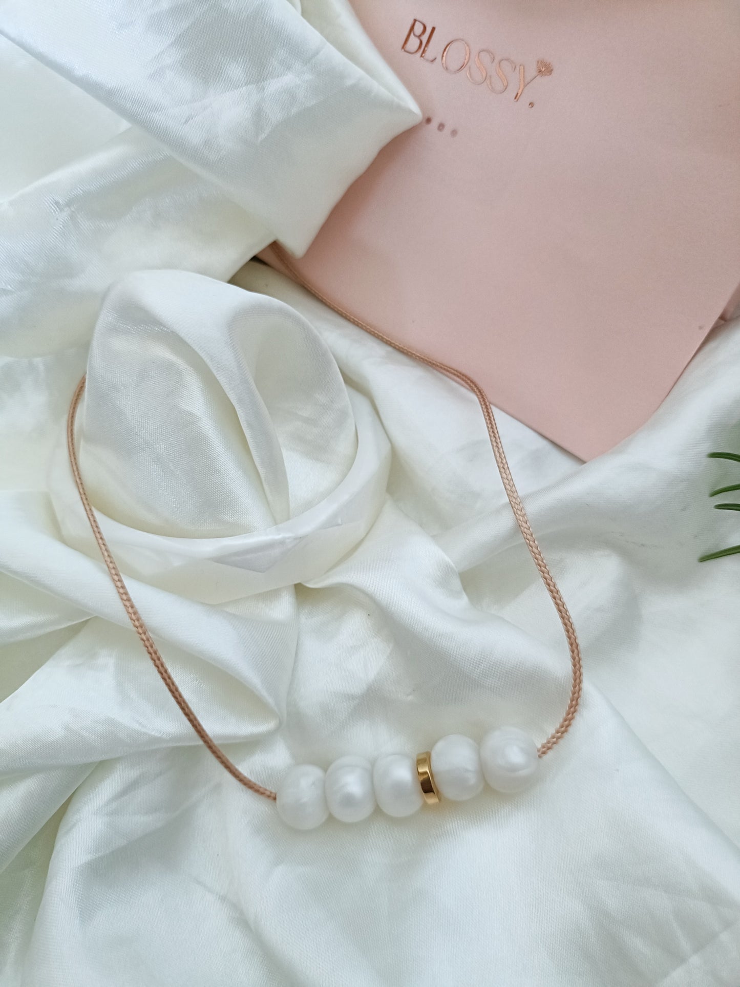 Pearl Breastfeeding and teething Giftset