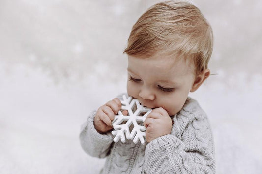 Snowflake Teether - Bennie Blooms Breastfeeding, Teething and Fiddle Jewellery at its finest.